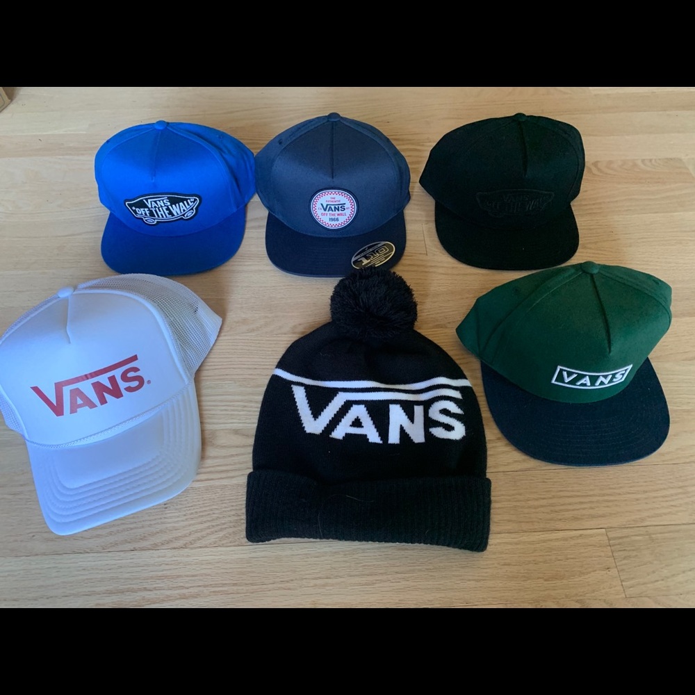 Lot of 6 men’s vans hats.